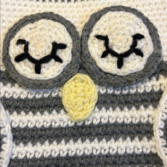 Purse, Handmade Crochet gray, yellow and white Owl, 14 1/2” x 10”, EUC - Picture 5 of 5